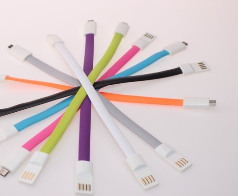 Câble de données plat de téléphone portable d'USB d'aimant coloré pour le téléphone d'Android d'iPhone